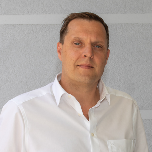 † Dr. Volker Wieland